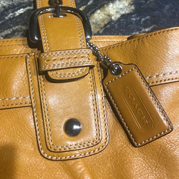 NWOT! Authentic Coach Saffron yellow Soho hobo bag - Picture 6 of 15